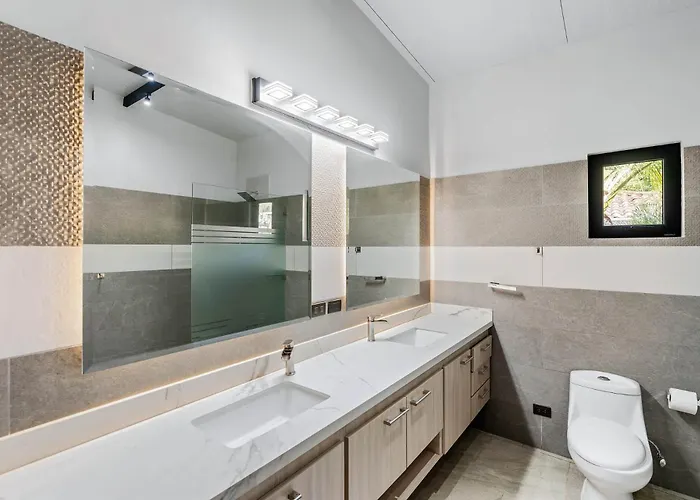 Ferienhaus Brand-new 6bd Giant With Private Pool By Spcr Potrero (Guanacaste)