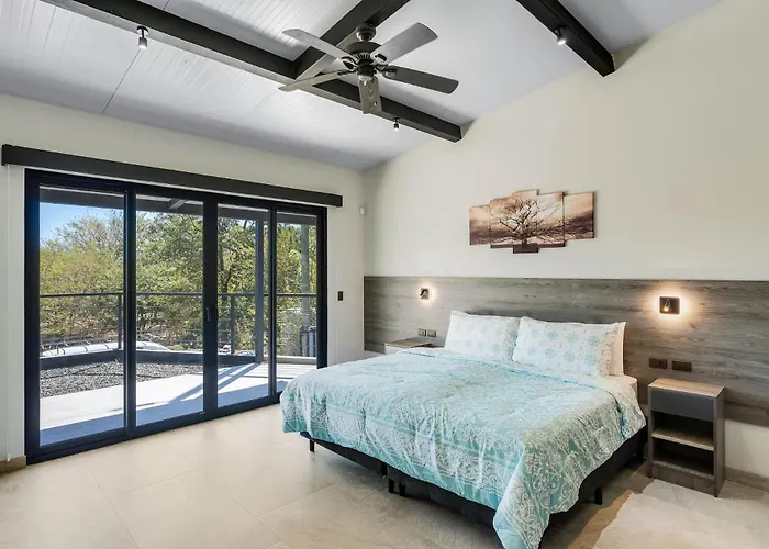 Ferienhaus Brand-new 6bd Giant With Private Pool By Spcr Potrero (Guanacaste)
